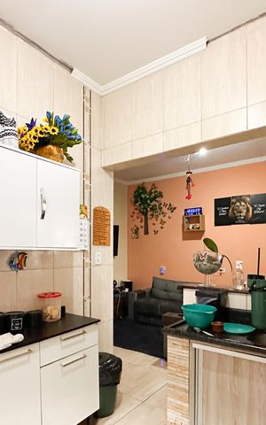 Casa à venda com 250m², 4 quartos e 3 vagas Casa à venda com 250m², 4 quartos e 3 vagasCozinha - Casa 2