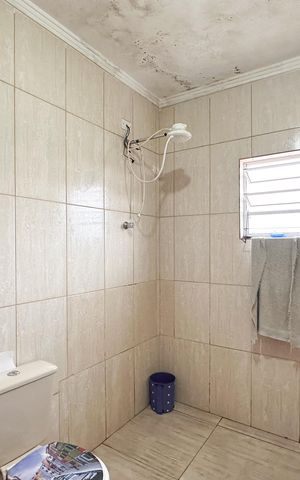 Casa à venda com 250m², 4 quartos e 3 vagas Casa à venda com 250m², 4 quartos e 3 vagasBanheiro da Suíte - Casa 2