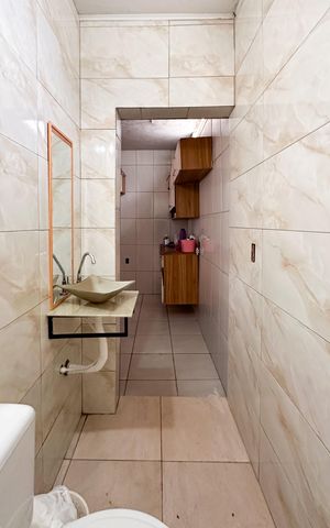 Casa à venda com 250m², 4 quartos e 3 vagas Casa à venda com 250m², 4 quartos e 3 vagasBanheiro Social - Casa 1