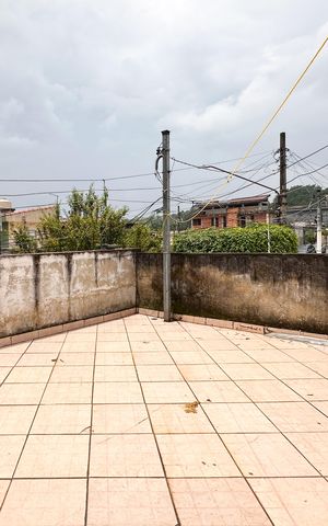 Casa à venda com 250m², 4 quartos e 3 vagas Casa à venda com 250m², 4 quartos e 3 vagasSacada - Casa 1