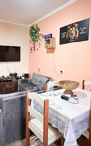 Casa à venda com 250m², 4 quartos e 3 vagas Casa à venda com 250m², 4 quartos e 3 vagasSala - Casa 2