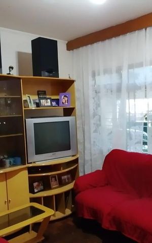 Casa à venda com 300m², 3 quartos e 4 vagas Casa à venda com 300m², 3 quartos e 4 vagasSala
