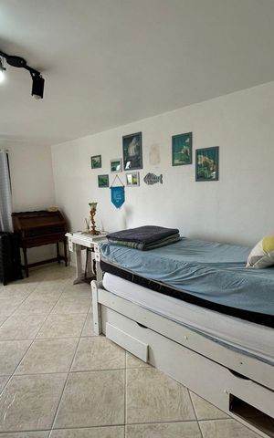 Apartamento à venda com 300m², 4 quartos e 2 vagas Apartamento à venda com 300m², 4 quartos e 2 vagasQuarto 4