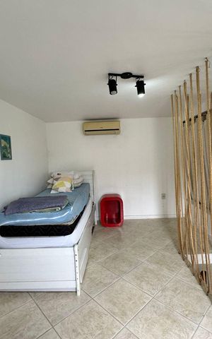 Apartamento à venda com 300m², 4 quartos e 2 vagas Apartamento à venda com 300m², 4 quartos e 2 vagasQuarto 4