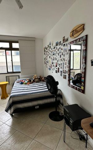Apartamento à venda com 300m², 4 quartos e 2 vagas Apartamento à venda com 300m², 4 quartos e 2 vagasQuarto 3