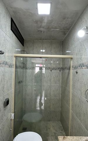 Apartamento à venda com 300m², 4 quartos e 2 vagas Apartamento à venda com 300m², 4 quartos e 2 vagasBanheiro do Quarto 2