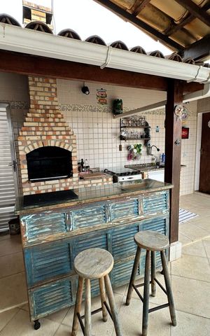 Apartamento à venda com 300m², 4 quartos e 2 vagas Apartamento à venda com 300m², 4 quartos e 2 vagasCobertura
