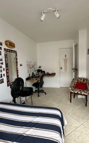 Apartamento à venda com 300m², 4 quartos e 2 vagas Apartamento à venda com 300m², 4 quartos e 2 vagasQuarto 3