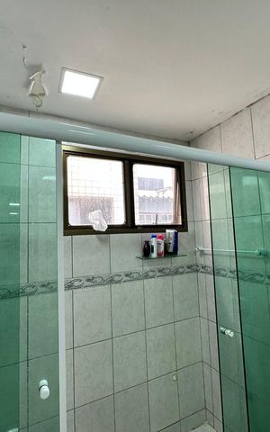 Apartamento à venda com 300m², 4 quartos e 2 vagas Apartamento à venda com 300m², 4 quartos e 2 vagasBanheiro do Quarto 1