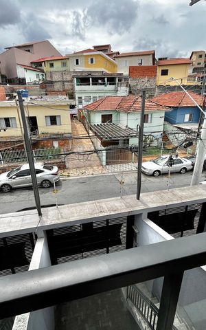 Casa para alugar com 135m², 2 quartos e 4 vagas Casa para alugar com 135m², 2 quartos e 4 vagasQuarto Suíte 2 Varanda