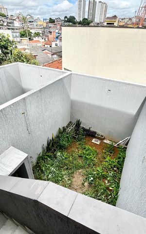 Casa para alugar com 135m², 2 quartos e 4 vagas Casa para alugar com 135m², 2 quartos e 4 vagasEscada