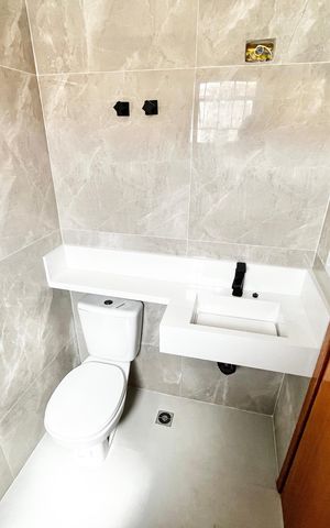 Casa para alugar com 135m², 2 quartos e 4 vagas Casa para alugar com 135m², 2 quartos e 4 vagasBanheiro da Suíte 2