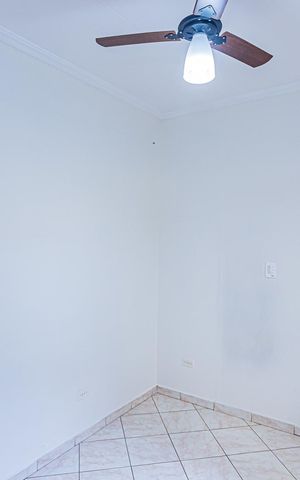 Casa à venda com 170m², 3 quartos e 3 vagas Casa à venda com 170m², 3 quartos e 3 vagasQuarto 1