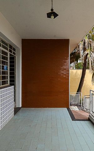 Casa para alugar com 180m², 5 quartos e 2 vagas Casa para alugar com 180m², 5 quartos e 2 vagasVaranda