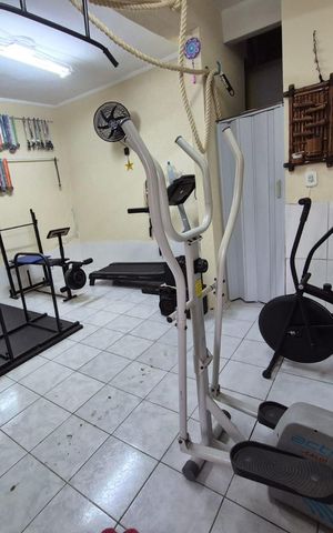 Casa à venda com 125m², 4 quartos e 2 vagas Casa à venda com 125m², 4 quartos e 2 vagasQuarto