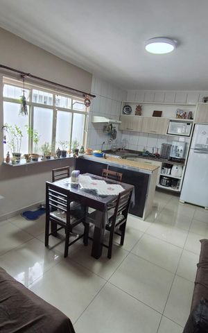 Casa à venda com 125m², 4 quartos e 2 vagas Casa à venda com 125m², 4 quartos e 2 vagasSala