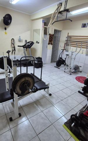 Casa à venda com 125m², 4 quartos e 2 vagas Casa à venda com 125m², 4 quartos e 2 vagasQuarto