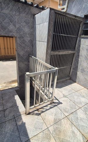 Casa à venda com 125m², 4 quartos e 2 vagas Casa à venda com 125m², 4 quartos e 2 vagasÁrea externa