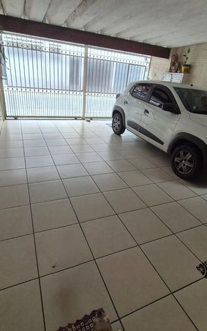 Casa à venda com 125m², 4 quartos e 2 vagas Casa à venda com 125m², 4 quartos e 2 vagasÁrea externa