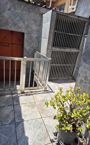 Casa à venda com 125m², 4 quartos e 2 vagas Casa à venda com 125m², 4 quartos e 2 vagasÁrea externa