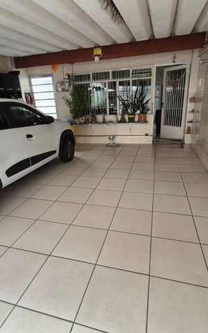Casa à venda com 125m², 4 quartos e 2 vagas Casa à venda com 125m², 4 quartos e 2 vagasÁrea externa