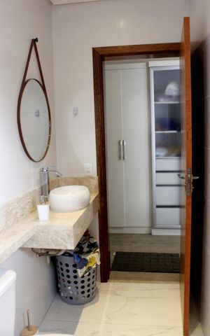 Casa à venda com 245m², 3 quartos e 4 vagasBanheiro da Suíte 3
