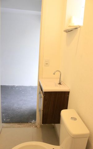 Casa à venda com 245m², 3 quartos e 4 vagasBanheiro do salão de festas