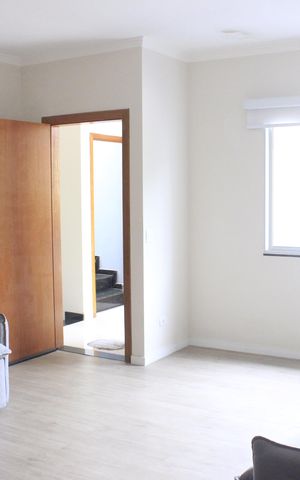 Casa à venda com 245m², 3 quartos e 4 vagasSala superior