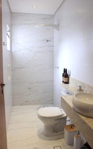 Casa à venda com 245m², 3 quartos e 4 vagasBanheiro da Suíte 3