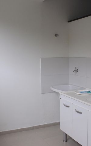 Casa à venda com 245m², 3 quartos e 4 vagasCozinha do salão de festas