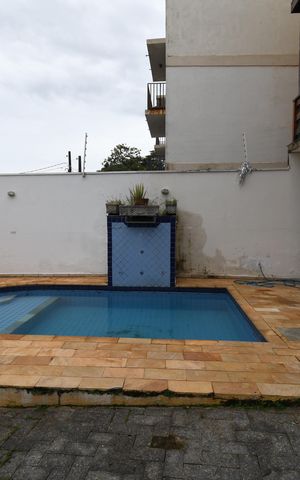 Casa à venda com 350m², 4 quartos e 6 vagasPiscina