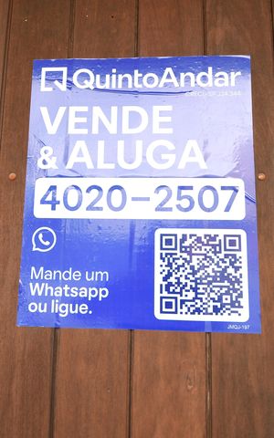 Casa à venda com 350m², 4 quartos e 6 vagasPlaca