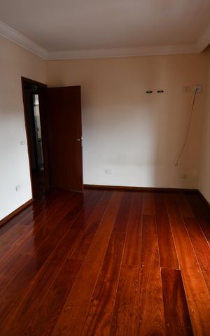 Casa à venda com 350m², 4 quartos e 6 vagasQuarto 3 - Suíte