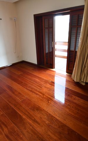 Casa à venda com 350m², 4 quartos e 6 vagasQuarto 3 - Suíte