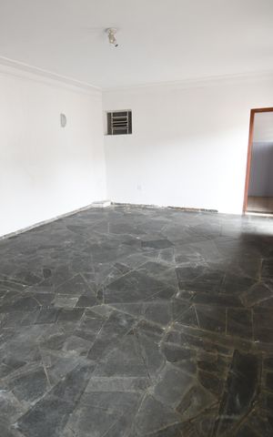 Casa à venda com 350m², 4 quartos e 6 vagasSalão de Festas