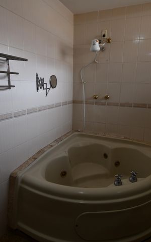 Casa à venda com 350m², 4 quartos e 6 vagasBanheiro Suíte