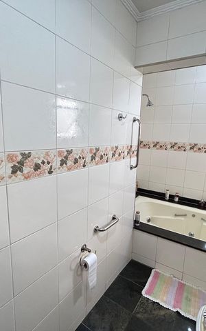 Casa para alugar com 200m², 3 quartos e 2 vagasBanheiro da Suíte 1