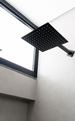 Casa à venda com 360m², 5 quartos e 4 vagasBanheiro 1 - Detalhe