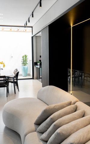 Casa à venda com 360m², 5 quartos e 4 vagasSala 1