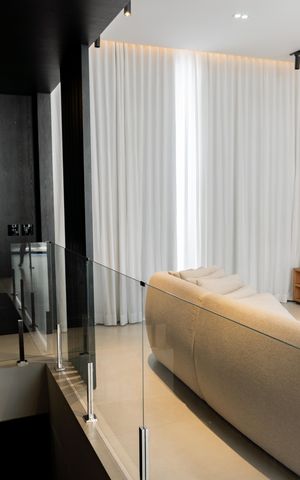 Casa à venda com 360m², 5 quartos e 4 vagasSala 1 - Escada