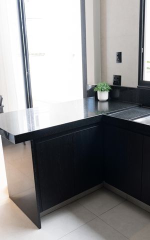 Casa à venda com 360m², 5 quartos e 4 vagasCozinha 1