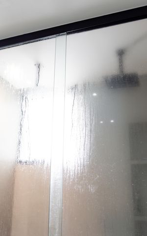 Casa à venda com 360m², 5 quartos e 4 vagasSuíte 1 - Banheiro