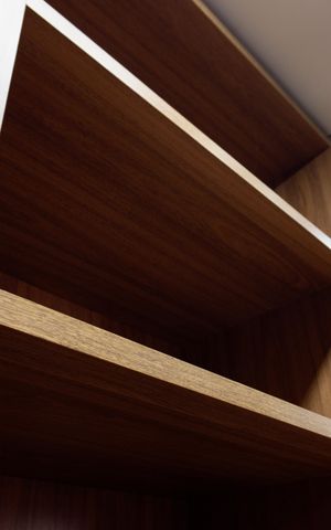 Casa à venda com 360m², 5 quartos e 4 vagasSuíte 1 - Closet Detalhe