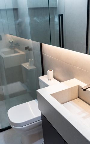 Casa à venda com 360m², 5 quartos e 4 vagasBanheiro 1