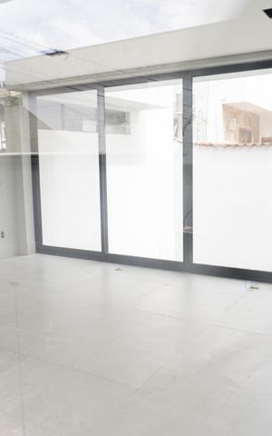 Casa à venda com 360m², 5 quartos e 4 vagasEscritório