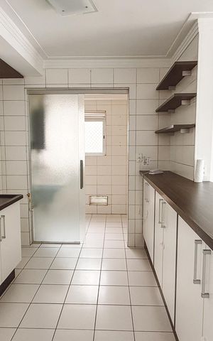 Apartamento à venda com 110m², 4 quartos e 2 vagas Apartamento à venda com 110m², 4 quartos e 2 vagasCozinha