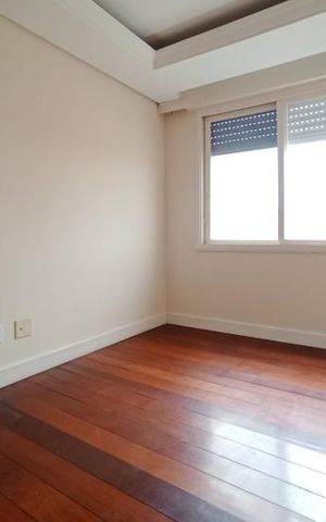 Apartamento à venda com 140m², 2 quartos e 1 vaga Apartamento à venda com 140m², 2 quartos e 1 vagaSala