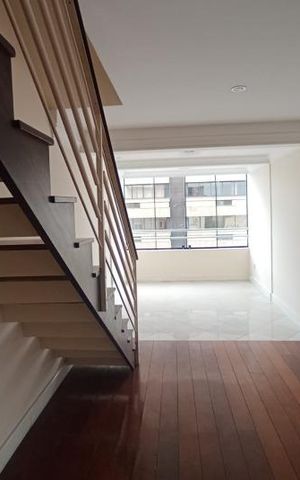 Apartamento à venda com 140m², 2 quartos e 1 vaga Apartamento à venda com 140m², 2 quartos e 1 vagaSala