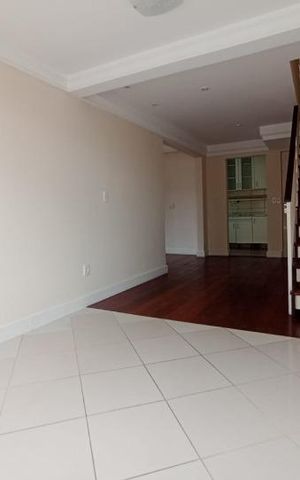 Apartamento à venda com 140m², 2 quartos e 1 vaga Apartamento à venda com 140m², 2 quartos e 1 vagaSala
