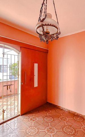Casa à venda com 180m², 3 quartos e 1 vagaSuíte